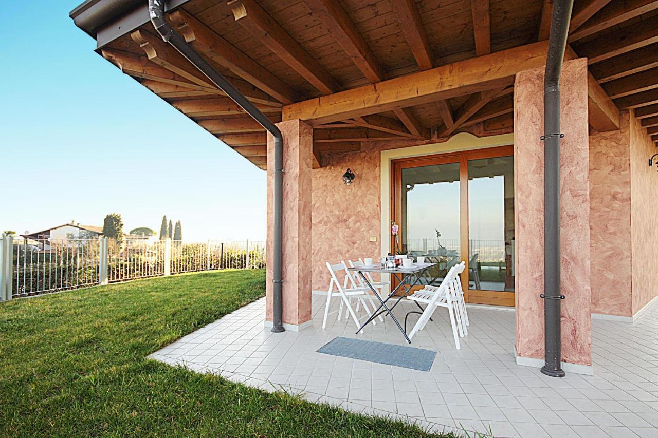 La Villa Degli Ulivi Soiano Del Lago Exteriör bild